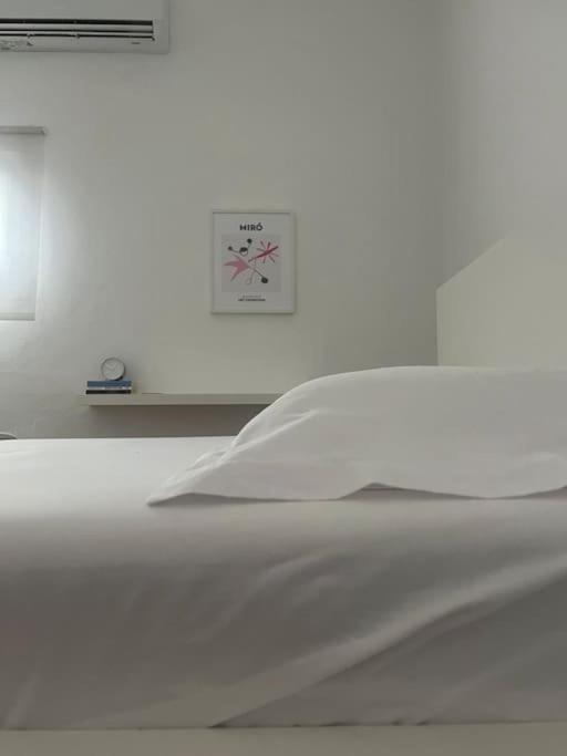 Cozy, Spacious, Newly Renovated Flat In Adamas Екстериор снимка